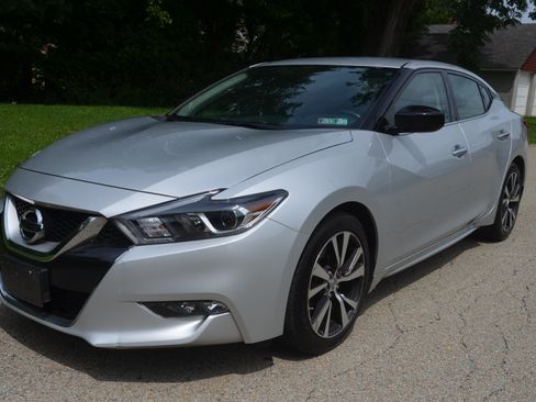 Used 2017 Nissan Maxima 3.5 S FWD image 2