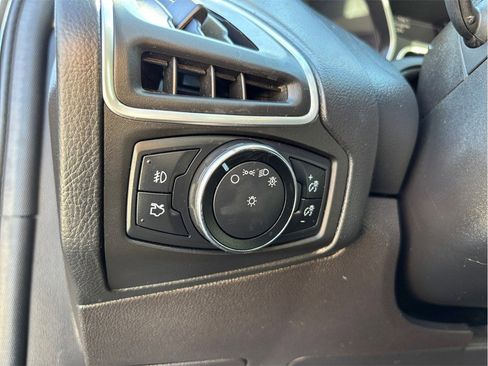 Used 2014 Ford Focus Titanium image 30