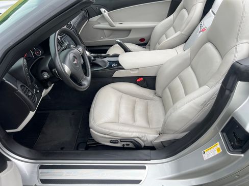 Used 2008 Chevrolet Corvette Convertible RWD image 10