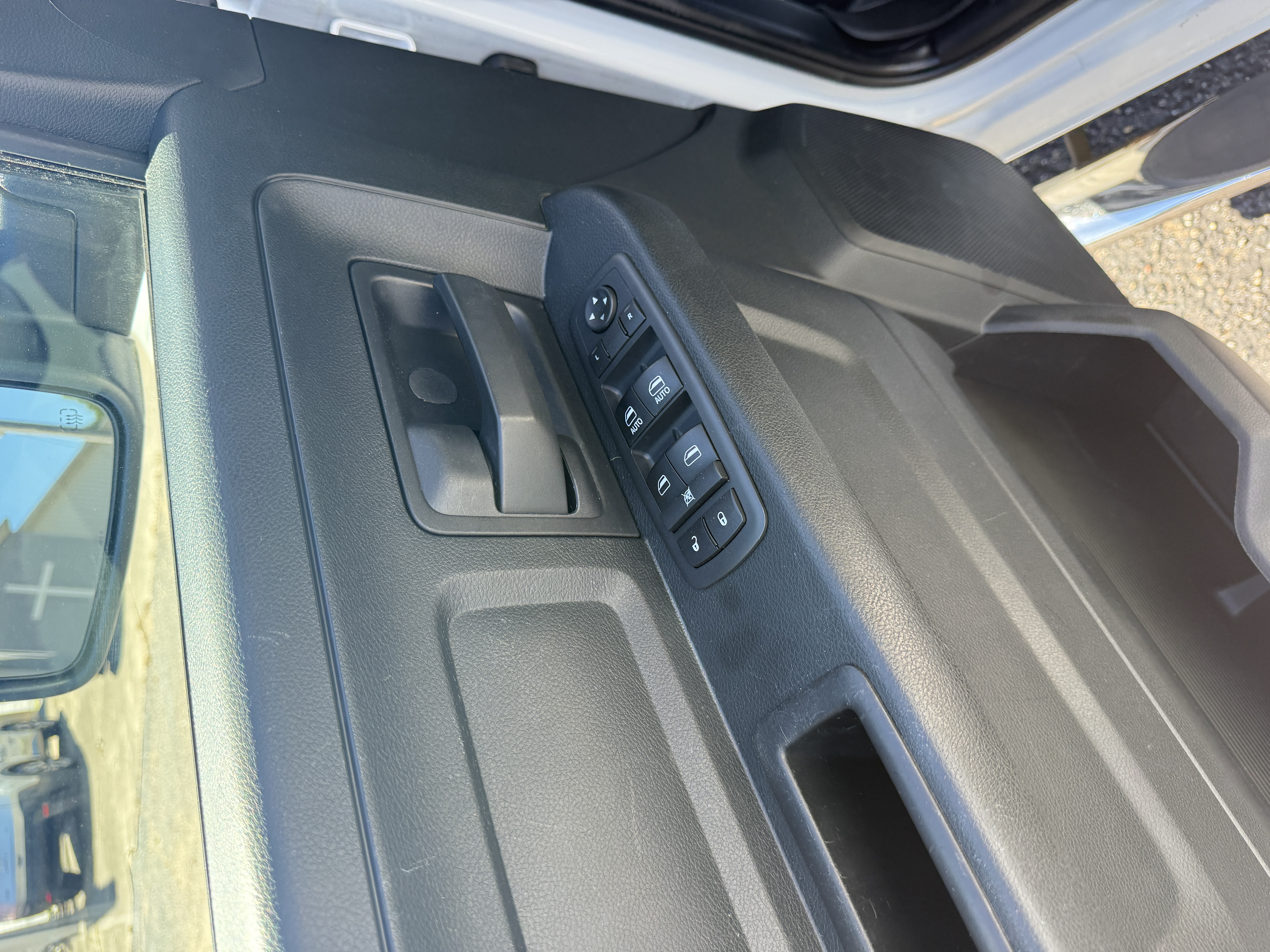 Used 2017 RAM 1500 2WD Quad Cab ST image 8