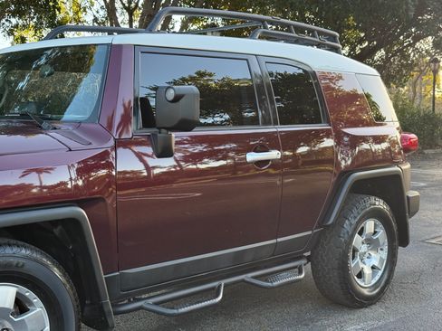 Used 2007 Toyota FJ Cruiser image 24