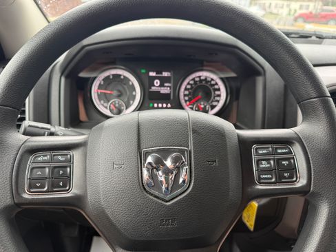 Used 2024 RAM 1500 4x4 Crew Cab Classic Tradesman image 11