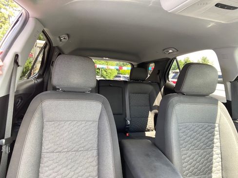 Used 2020 Chevrolet Equinox FWD LT w/ 1LT image 18