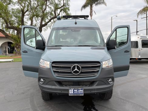 Used 2021 Mercedes-Benz Sprinter 4500 image 16
