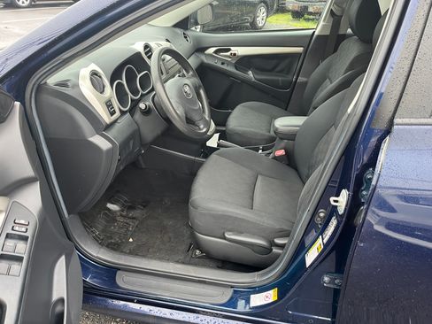 Used 2010 Toyota Matrix S AWD image 5