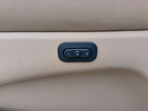 Used 2014 Jeep Grand Cherokee Overland image 53