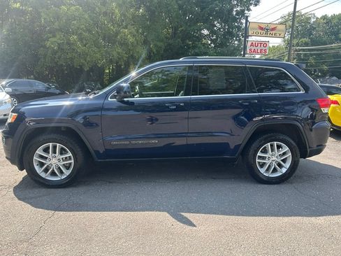 Used 2017 Jeep Grand Cherokee 2WD Laredo image 2