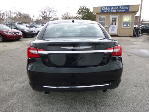 Used 2014 Chrysler 200 Limited image 7
