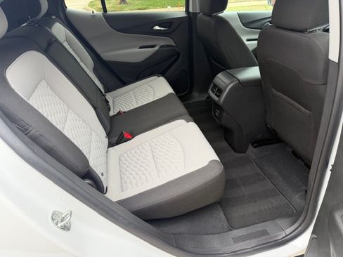 Used 2020 Chevrolet Equinox LT image 16