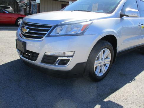 Used 2013 Chevrolet Traverse LT image 10