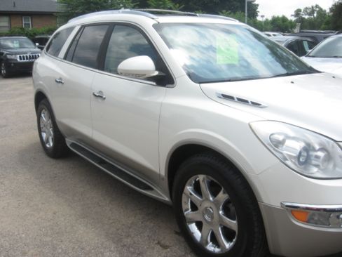 Used 2010 Buick Enclave AWD CXL image 3