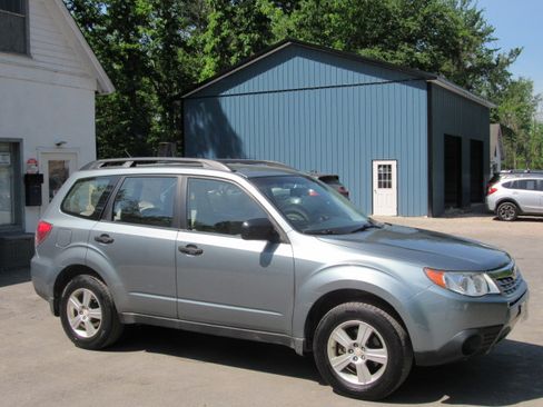 Used 2011 Subaru Forester 2.5X AWD/4WD image 9