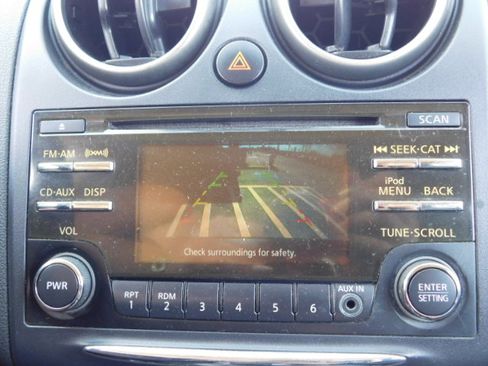 Used 2013 Nissan Rogue SV image 17