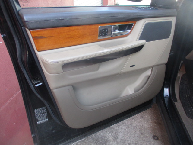 Used 2010 Land Rover Range Rover Sport HSE LUX AWD/4WD image 15