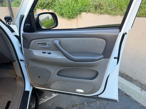 Used 2005 Toyota Tundra SR5 image 32