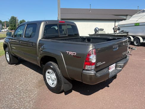 Used 2010 Toyota Tacoma 2WD Double Cab PreRunner image 3