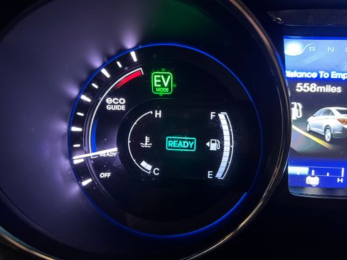 Used 2014 Hyundai Sonata Limited image 26