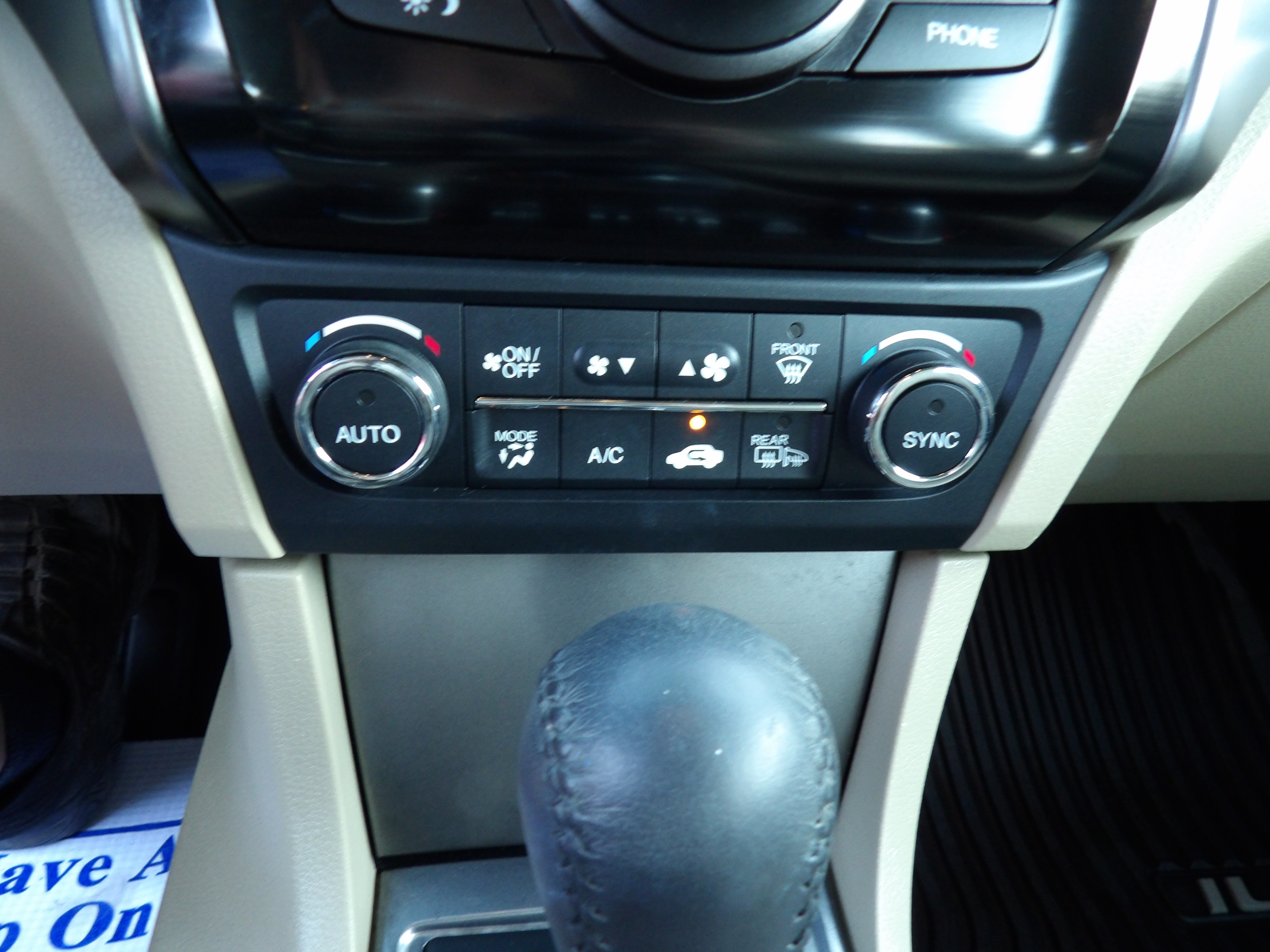 Used 2015 Acura ILX w/ Technology Package FWD image 12
