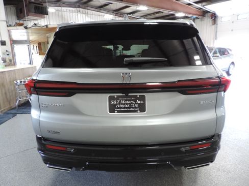 Used 2026 Buick Enclave AWD Sport Touring image 19
