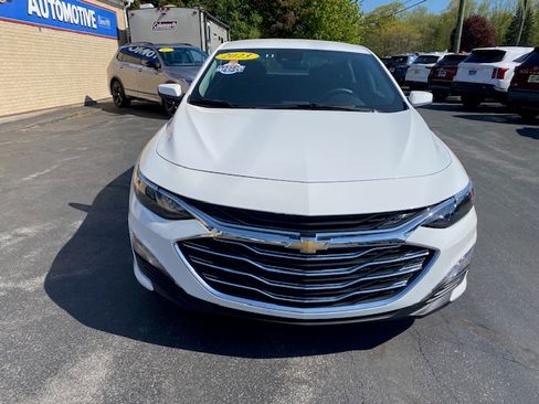 Used 2023 Chevrolet Malibu LT image 4