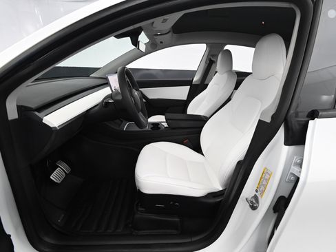 Used 2021 Tesla Model Y Performance image 30