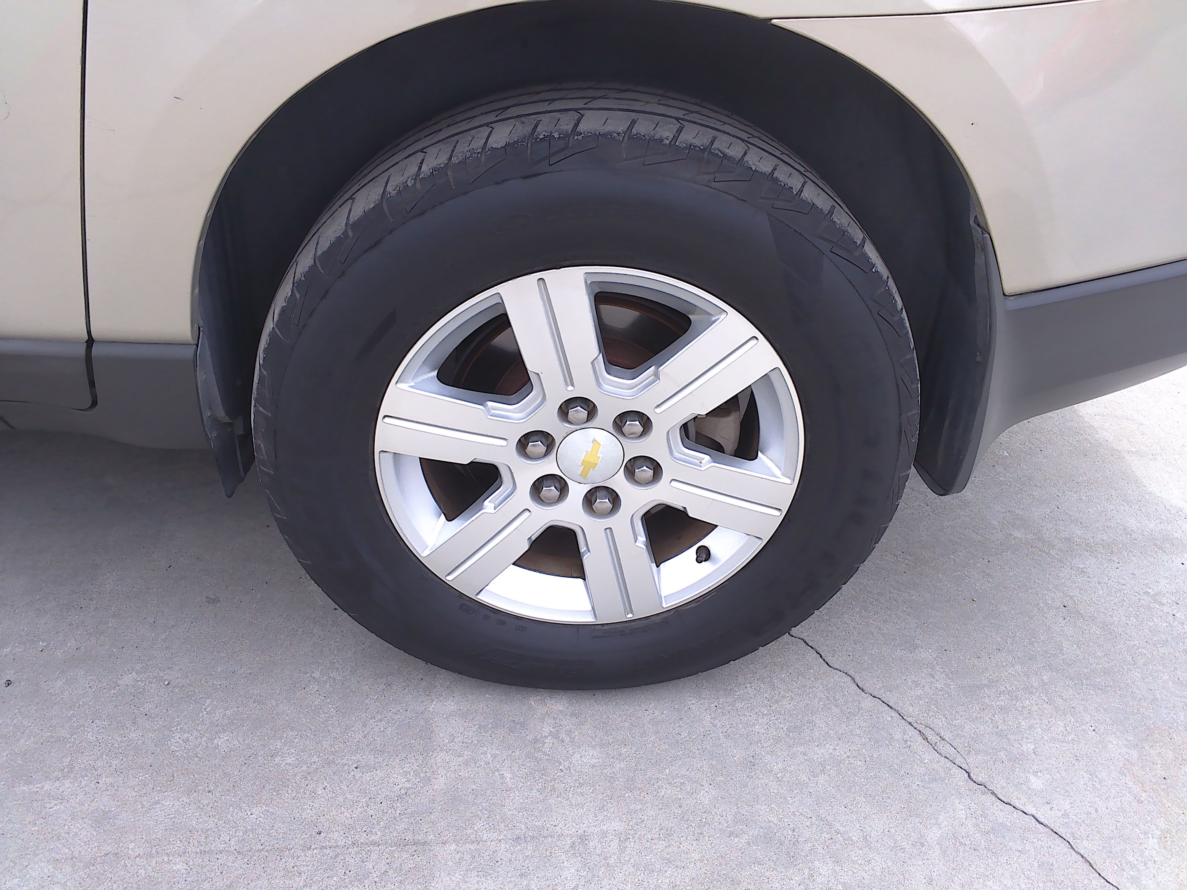 Used 2012 Chevrolet Traverse LT FWD image 36