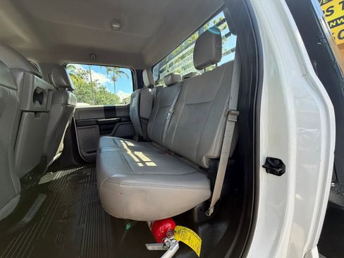 Used 2017 Ford F550 image 15