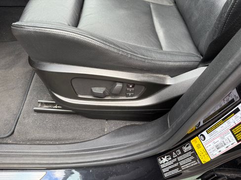 Used 2011 BMW X5 xDrive50i image 17