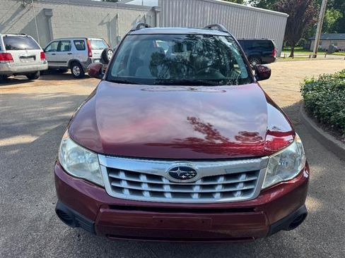 Used 2013 Subaru Forester 2.5X Premium AWD/4WD image 6
