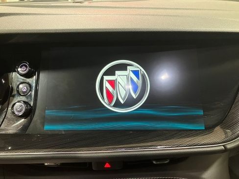 Used 2023 Buick Envision Preferred image 12