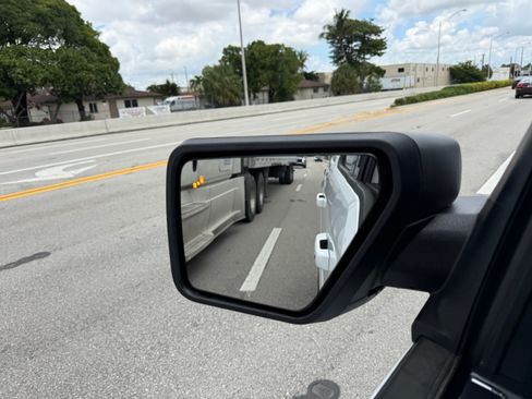 Used 2023 Ford F150 4x4 SuperCrew XLT image 13