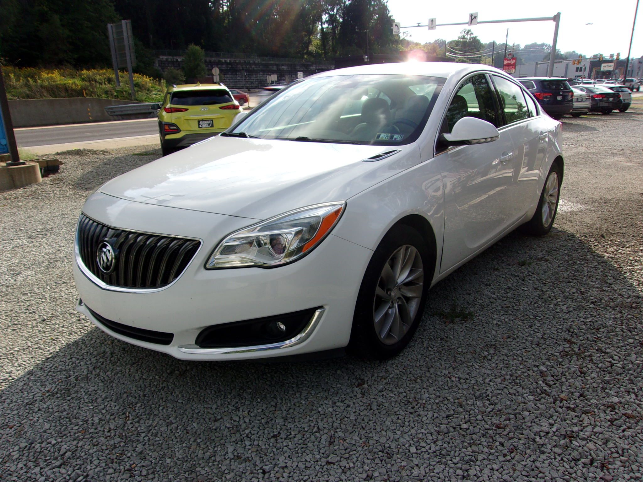 Used 2016 Buick Regal AWD image 3