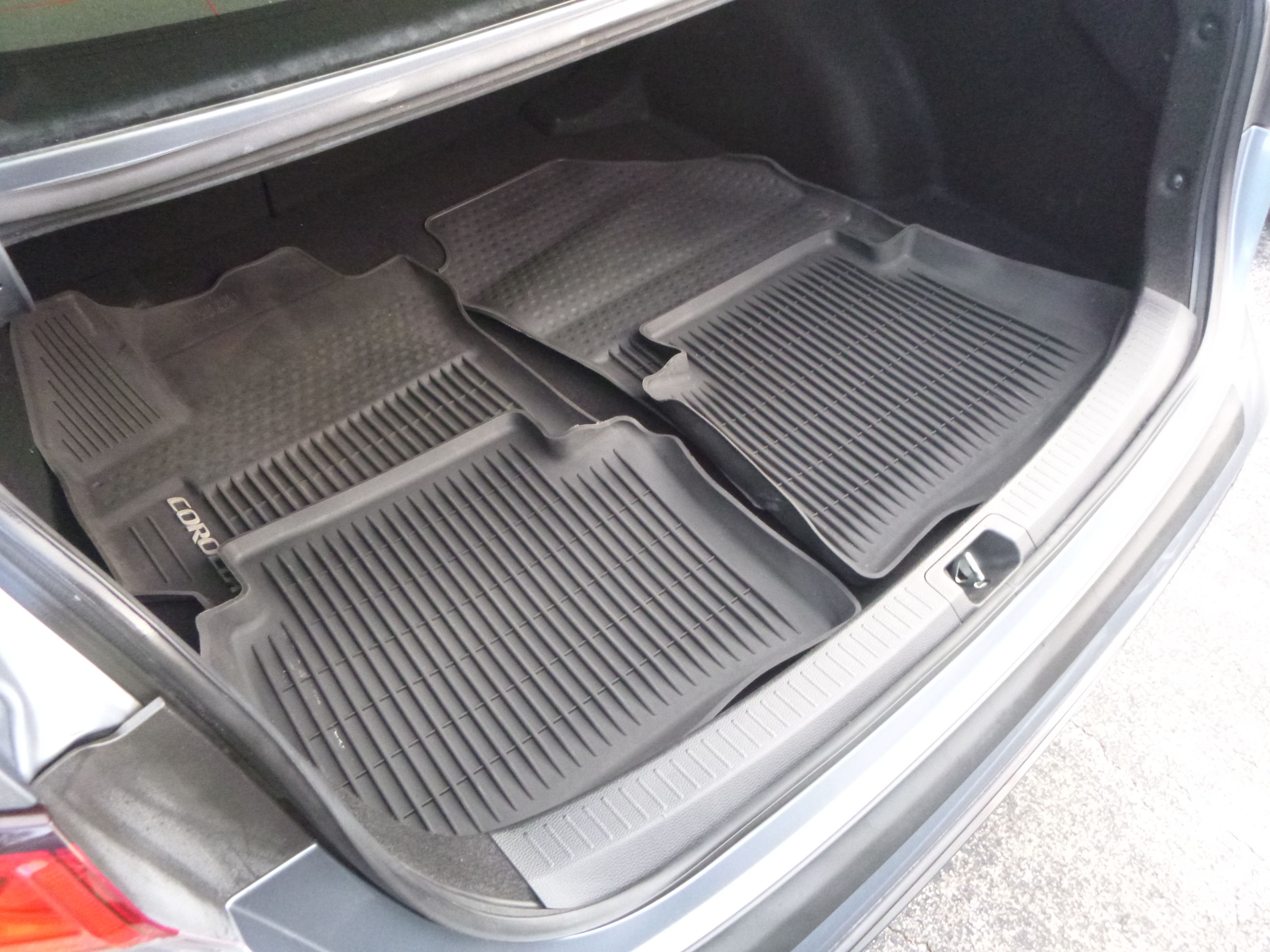 Used 2020 Toyota Corolla SE Sedan w/ Premium Package FWD image 31