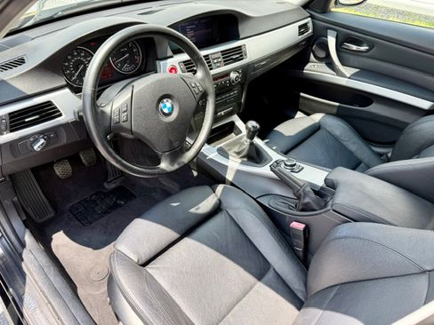 Used 2011 BMW 328i xDrive Sedan AWD/4WD image 16