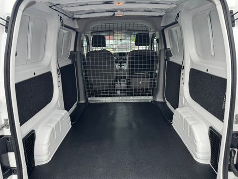 Used 2020 Nissan NV200 S FWD image 3