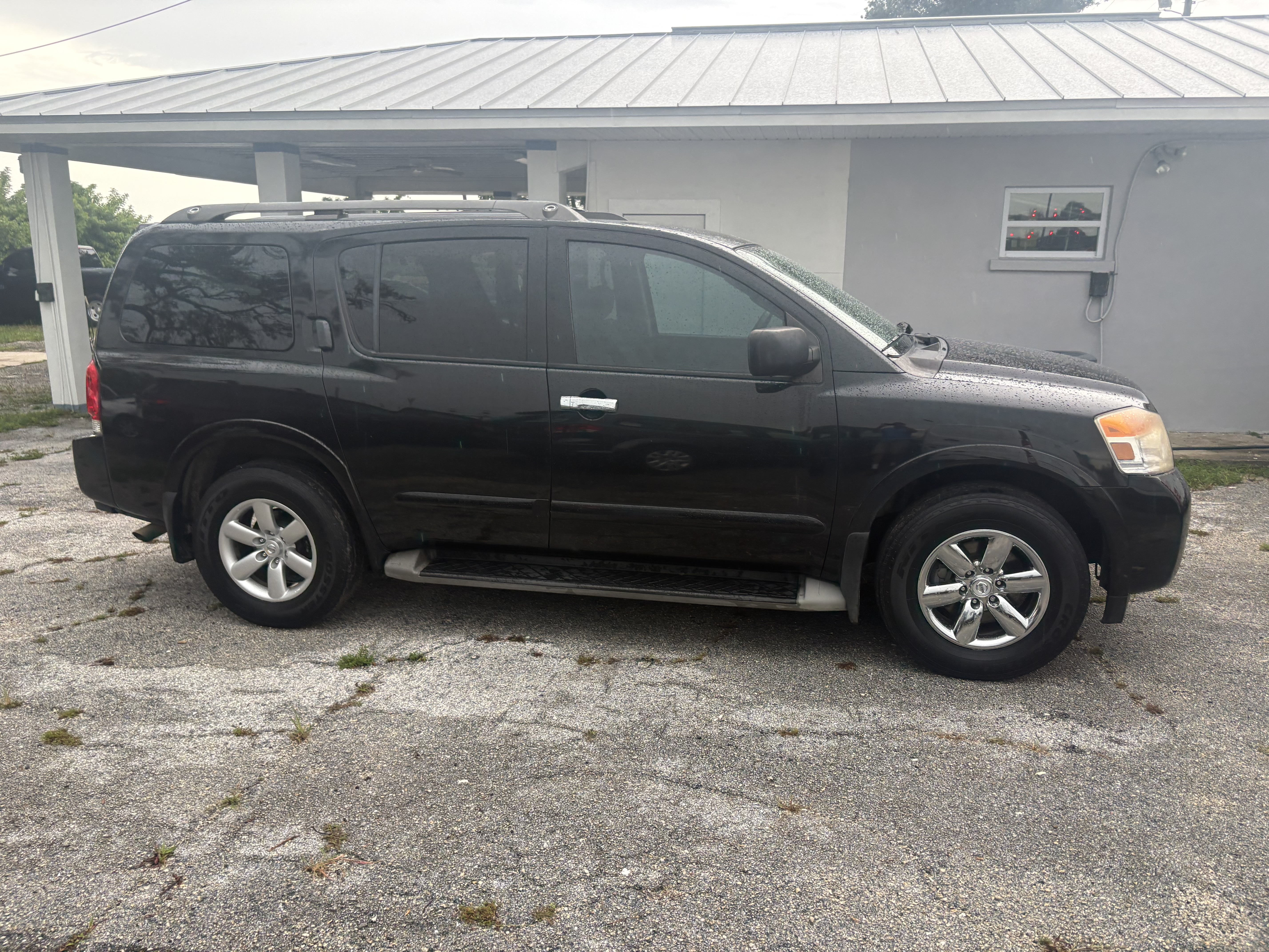Used 2015 Nissan Armada 2WD image 2