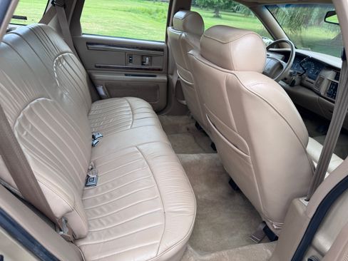 Used 1996 Buick Roadmaster Estate image 25