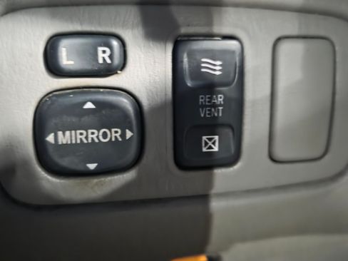 Used 2006 Toyota Sienna XLE image 12