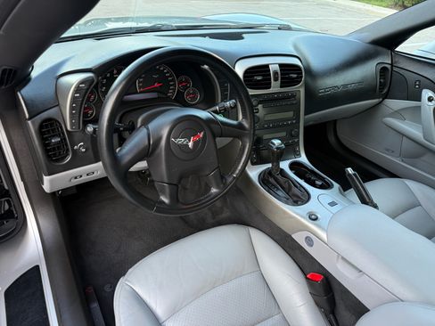 Used 2005 Chevrolet Corvette Coupe RWD image 14