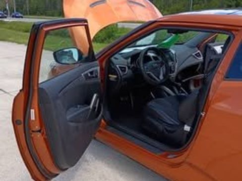 Used 2012 Hyundai Veloster image 19