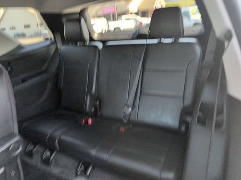 Used 2019 Chevrolet Traverse LT image 8