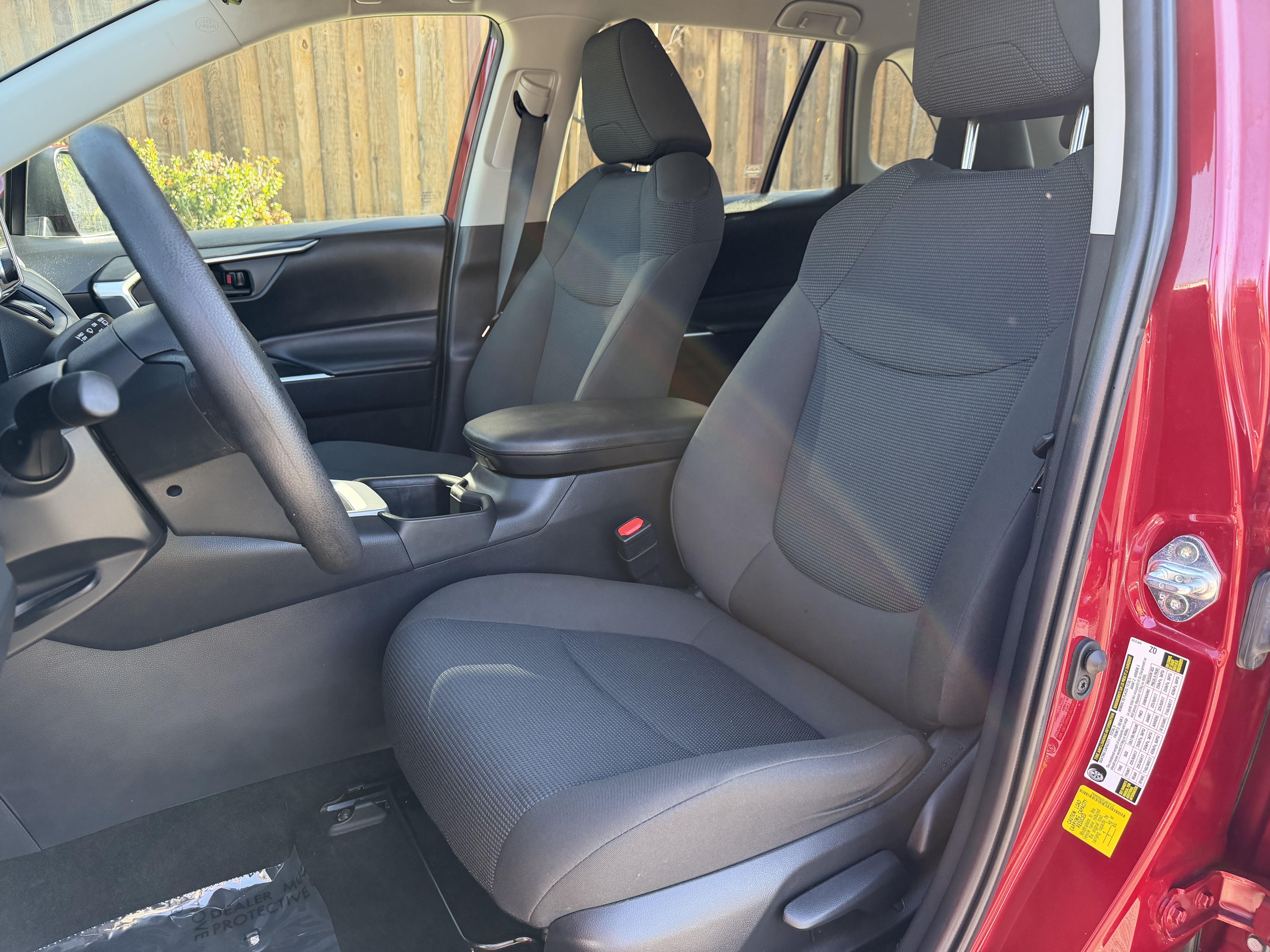 Used 2023 Toyota RAV4 AWD LE image 9