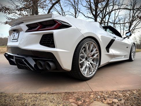 Used 2023 Chevrolet Corvette Premium Conv w/ 3LT image 15