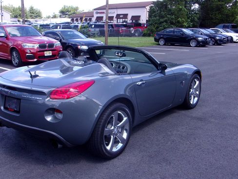 Used 2008 Pontiac Solstice GXP Convertible RWD image 7