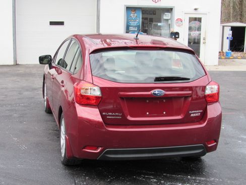 Used 2016 Subaru Impreza 2.0i Premium image 9