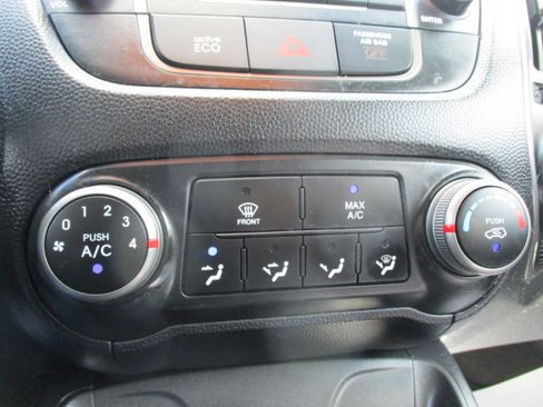 Used 2014 Hyundai Tucson GLS image 39