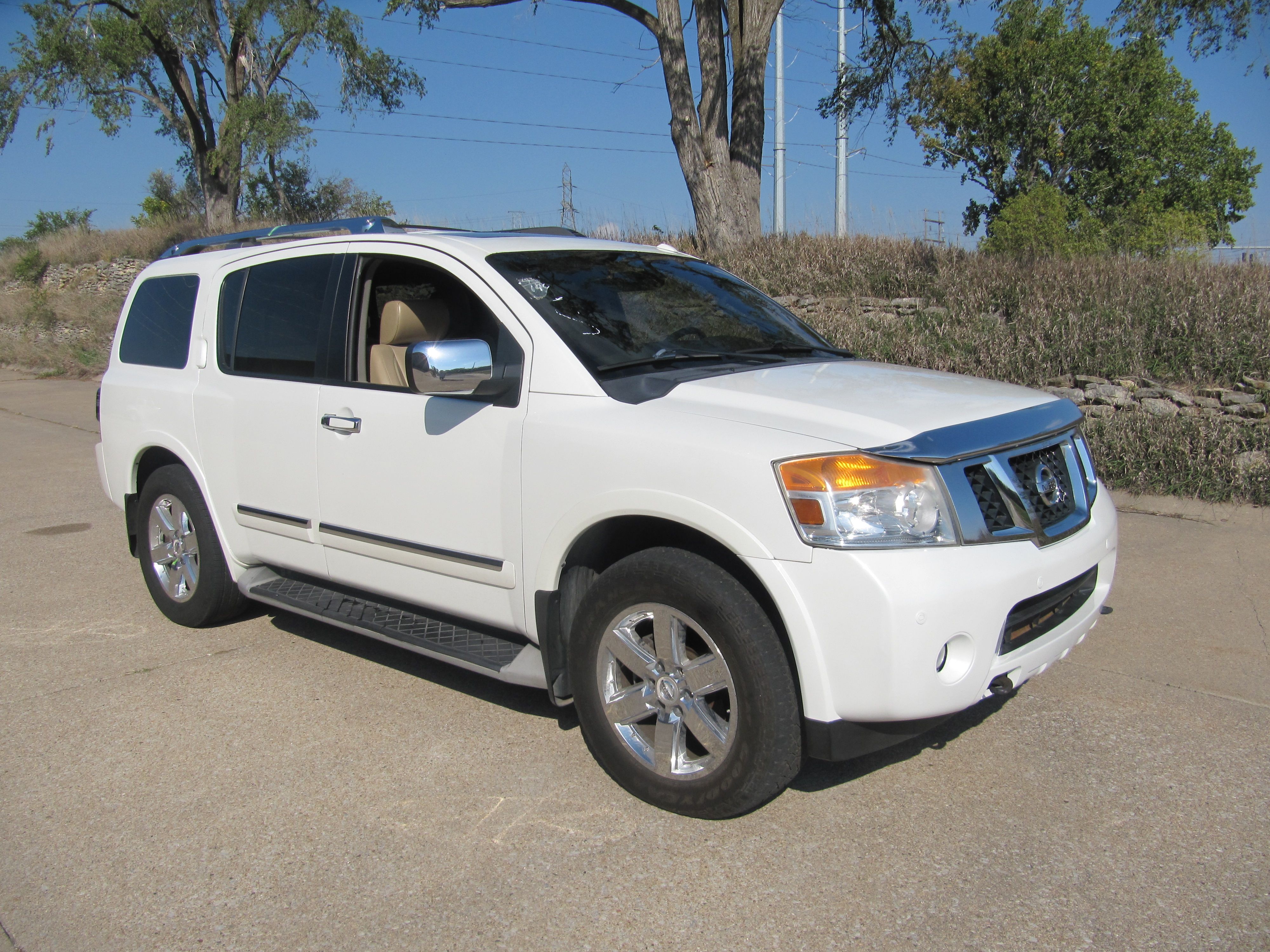 Used 2014 Nissan Armada Platinum AWD/4WD image 8