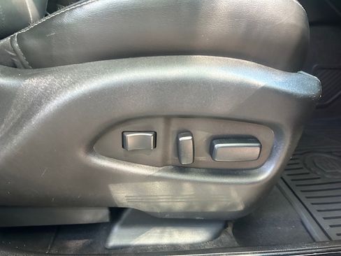Used 2016 Cadillac SRX FWD Luxury image 26