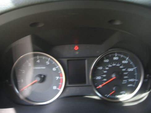 Used 2014 Subaru XV Crosstrek 2.0i Limited image 10