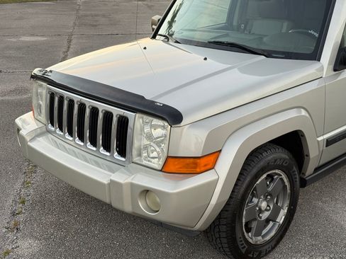 Used 2008 Jeep Commander Sport image 17